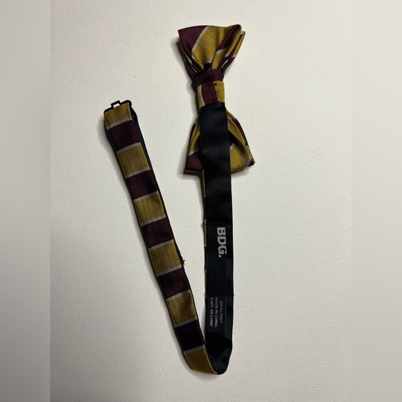 Men’s bow tie kit of 4, like new.   Topman, Urban Outfitters, band of outsiders﻿ - Picture 6 of 7